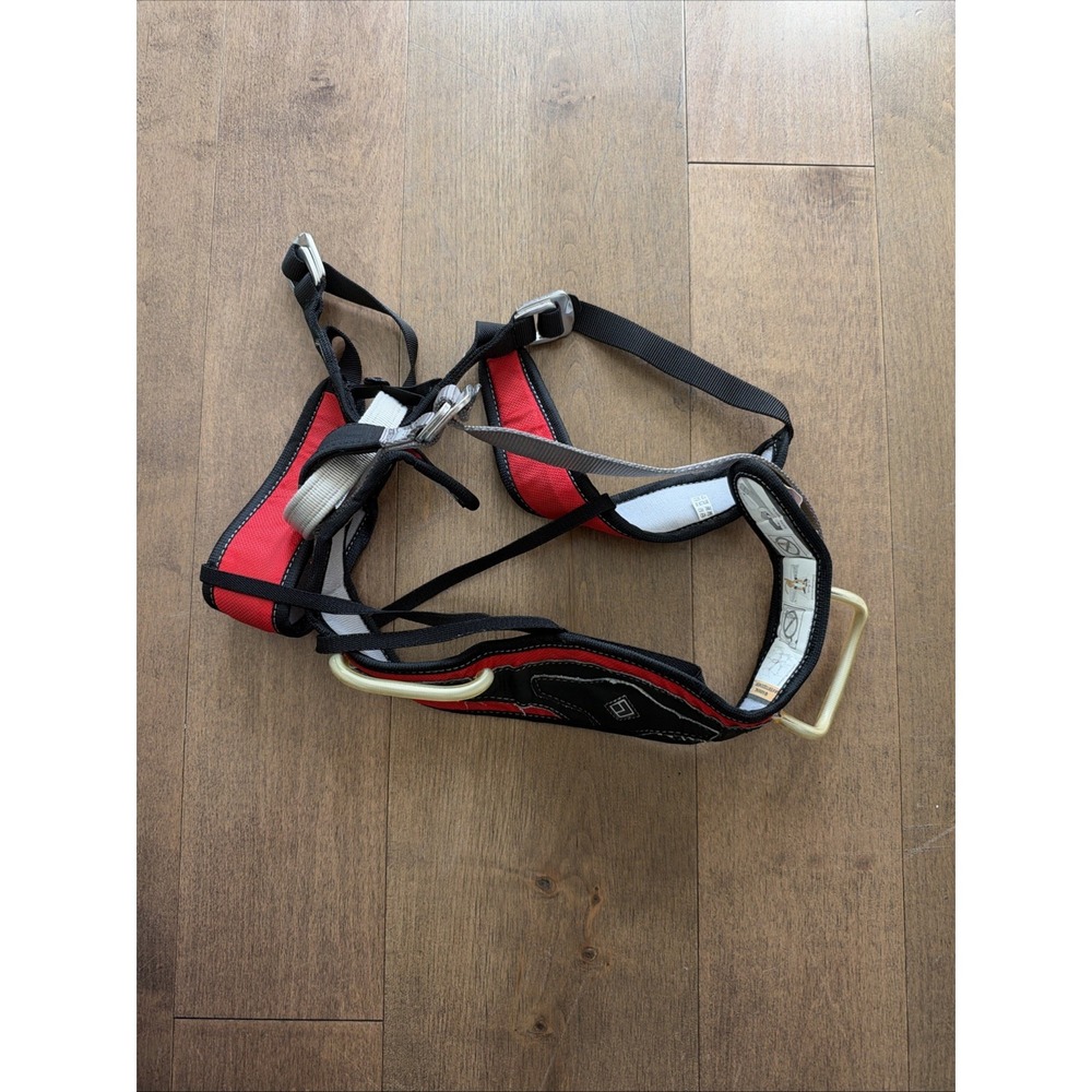 Black Diamond Wiz Kid Kids Rock Climbing Harness Fire Red 48-64cm Youth